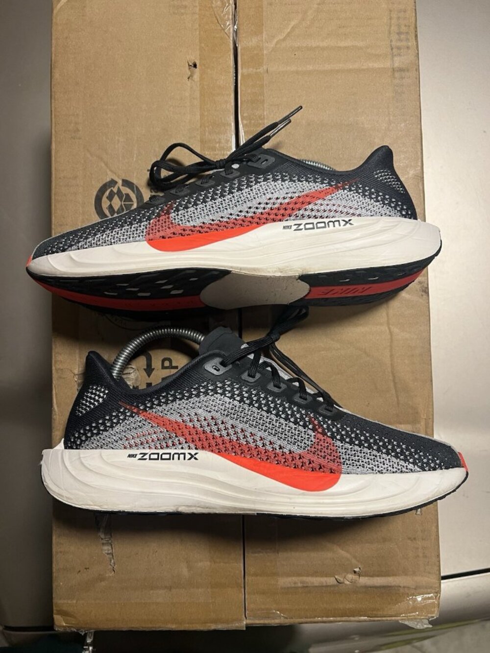 Nike Pegasus Plus Anthracite Bright Crimson Men FQ7262007 Men size 7.5 no box